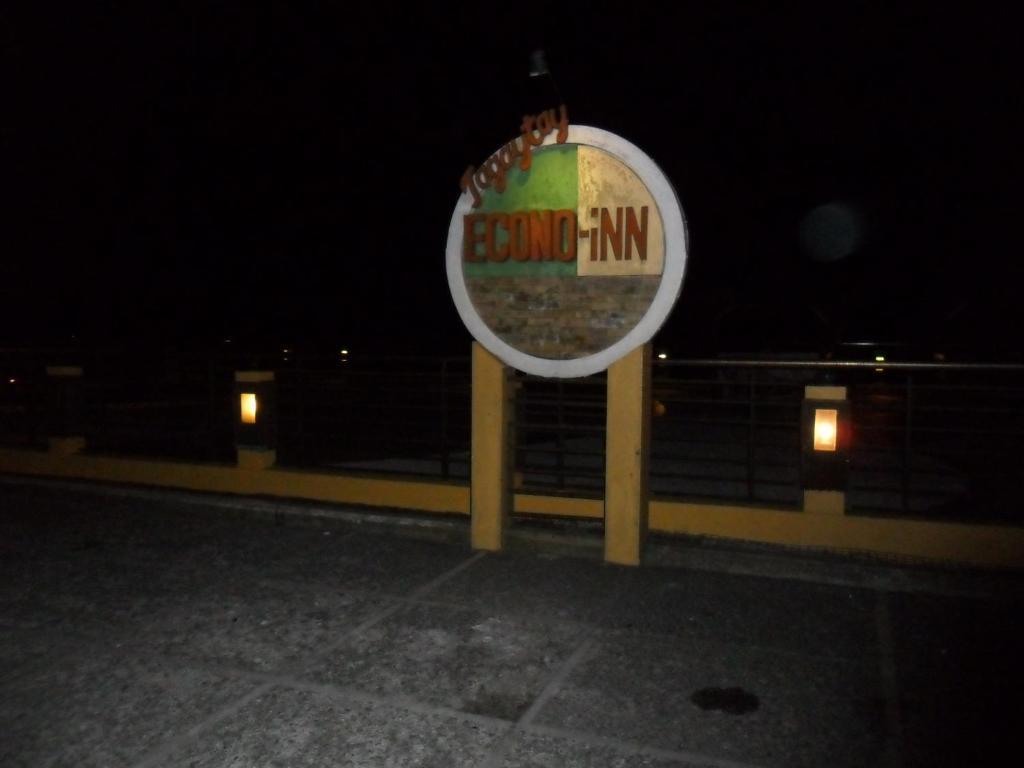 Tagaytay Econo Hotel Tagaytay City Exterior foto