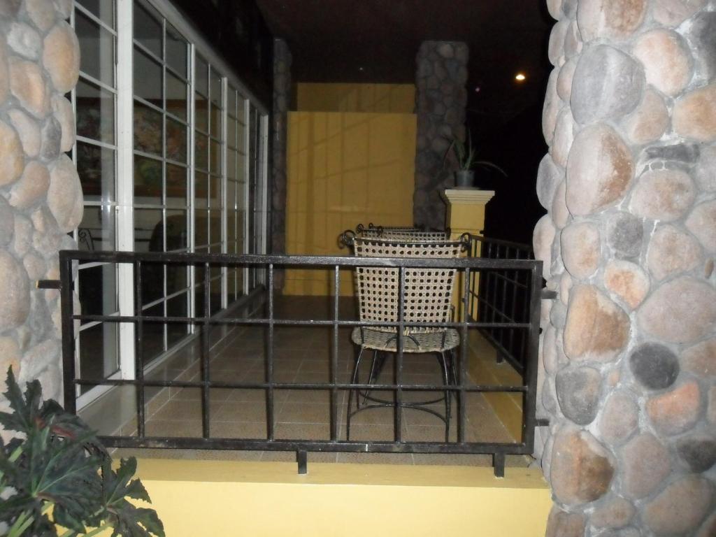 Tagaytay Econo Hotel Tagaytay City Exterior foto