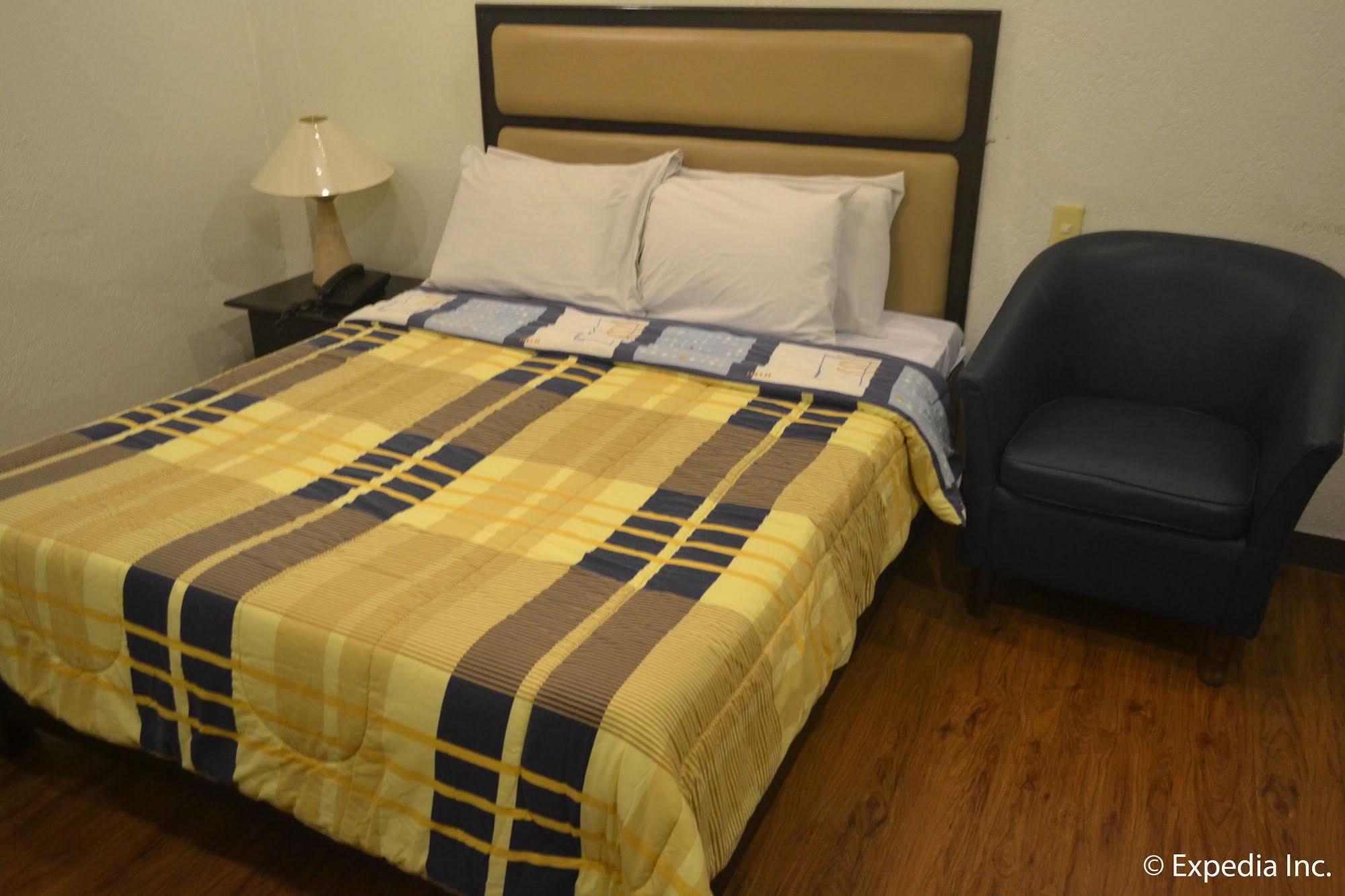 Tagaytay Econo Hotel Tagaytay City Exterior foto